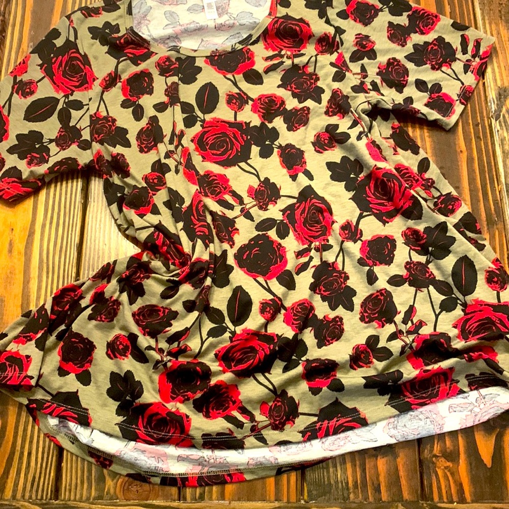 Rose Perfect Tee